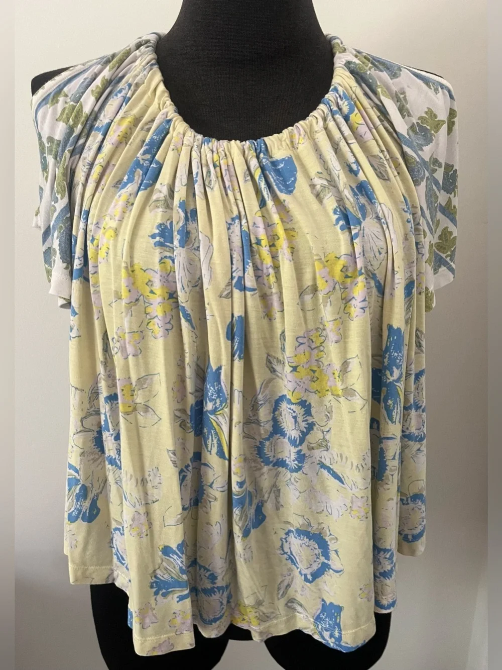 Free People Baja Babe Lemon Gelato Cold Shoulder Top  Size medium